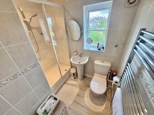 En suite- click for photo gallery